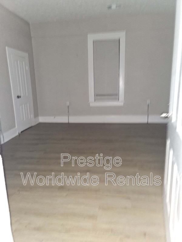 5105 11th Ave - Photo 4 of 7