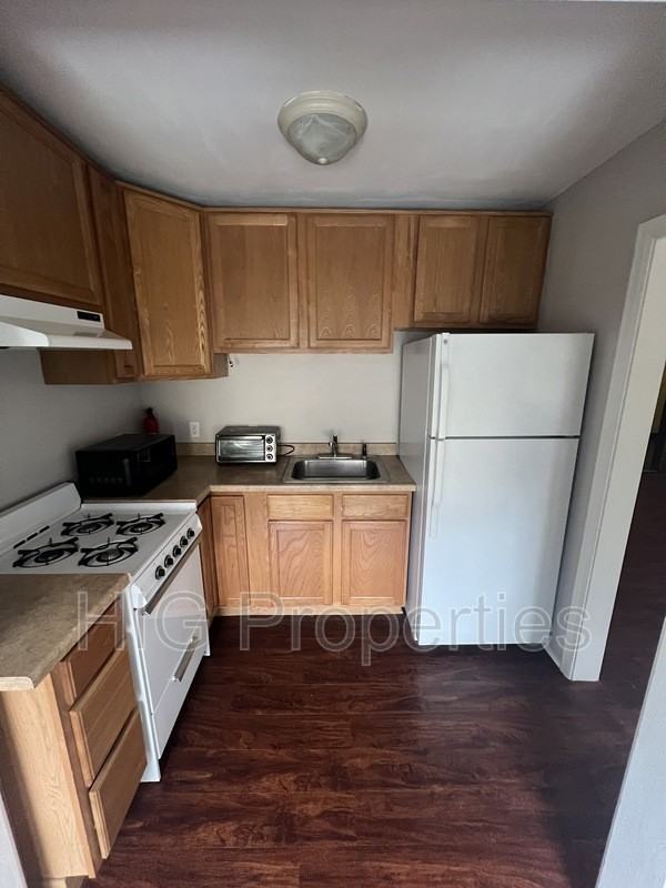 1530 N Downing St #204 - Photo 4 of 9