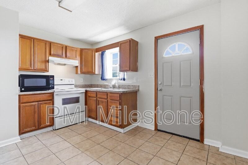 120 Ellis St #B - Photo 4 of 16