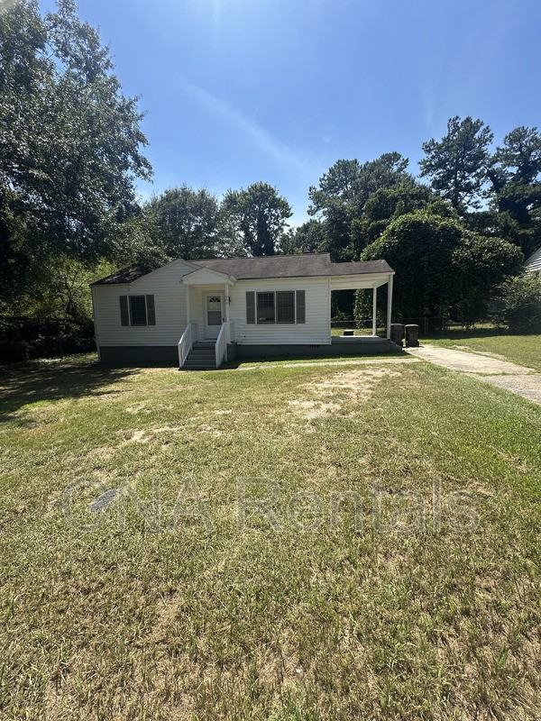 1936 Clearwater Dr Se - Photo 3 of 22
