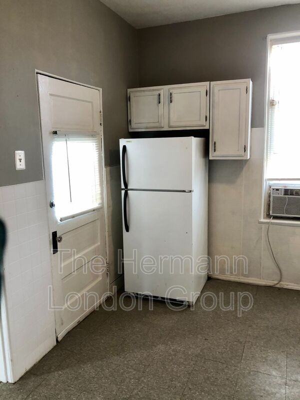 512 Eiler St #2ndFL - Photo 3 of 16
