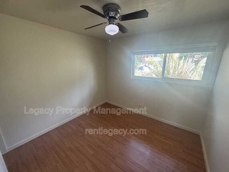 10763 Oakton Way - Photo 7 of 21
