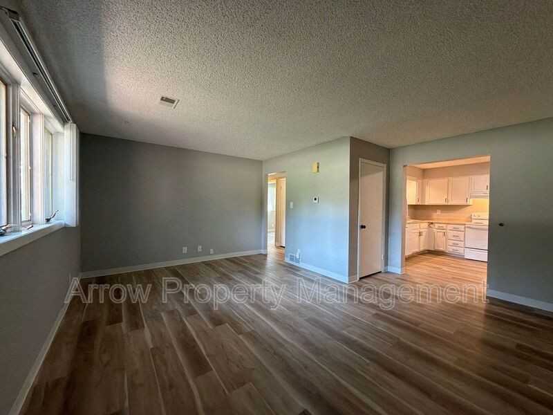 320 Lincoln St #9 - Photo 5 of 21