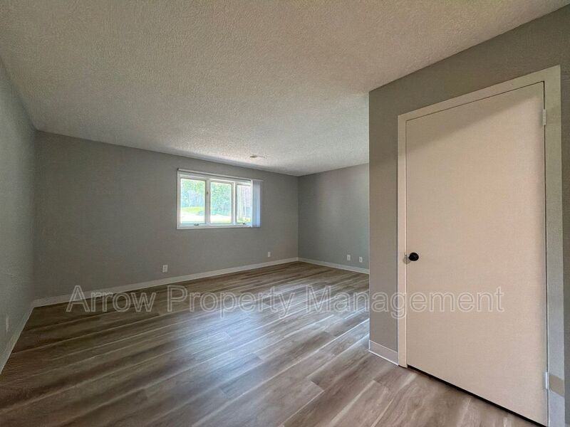 320 Lincoln St #9 - Photo 7 of 21