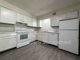 featured image of 320 Lincoln St #8