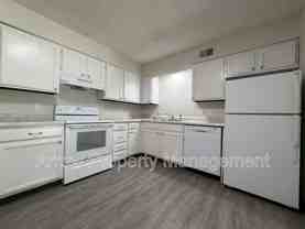 320 Lincoln St #8 - Photo 1 of 1