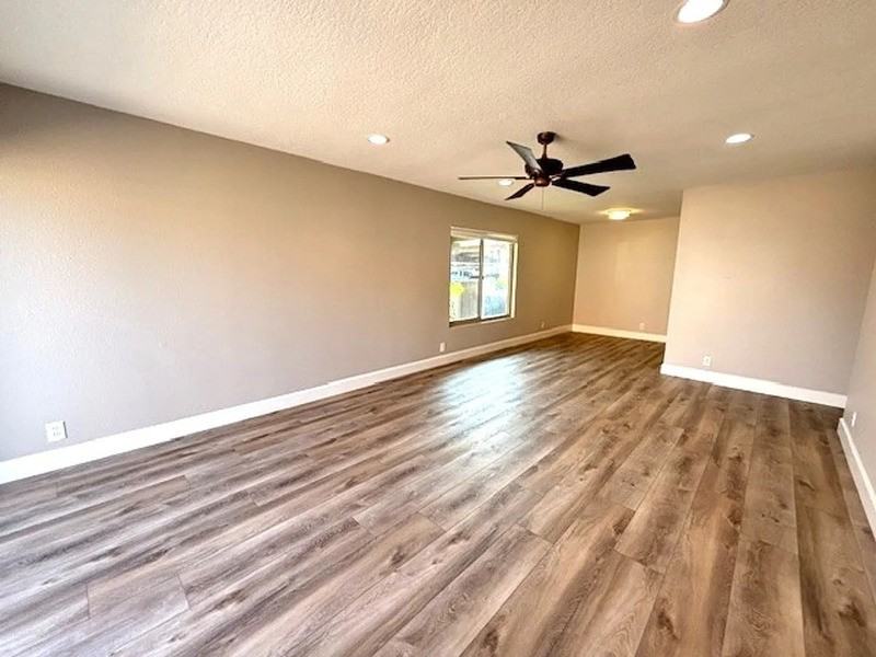 2174 Larch Ln - Photo 4 of 12