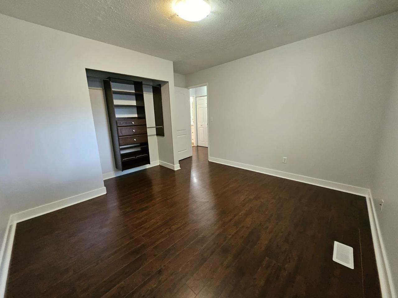 15118 91A Avenue - Photo 7 of 27