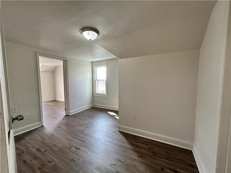 3113 Elm St - Photo 6 of 8