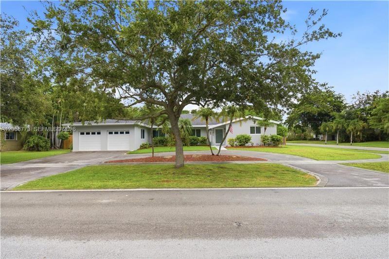 15845 Sw 87th Ave - Photo 3 of 18