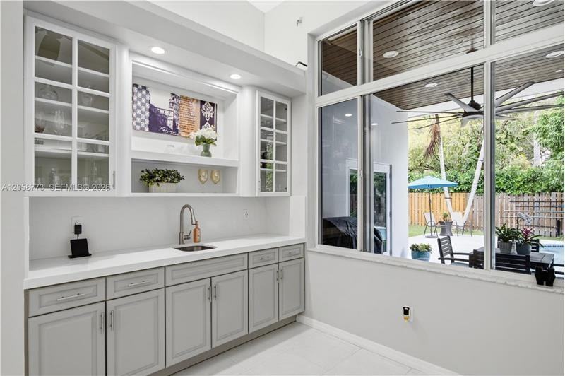 15845 Sw 87th Ave - Photo 4 of 18