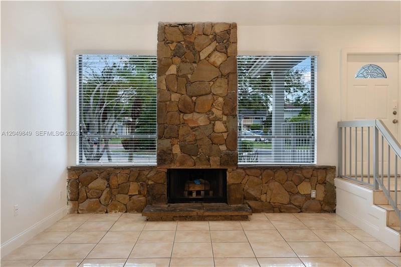 9587 Sw 148th Pl #CIRS - Photo 3 of 12