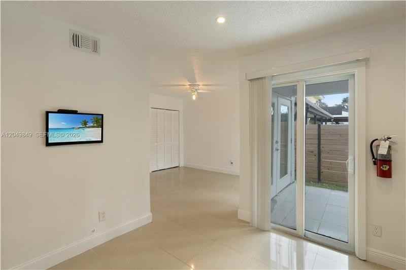 9587 Sw 148th Pl #CIRS - Photo 6 of 12