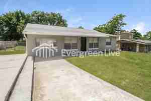 featured image of 324 W Ella J Gilmore St