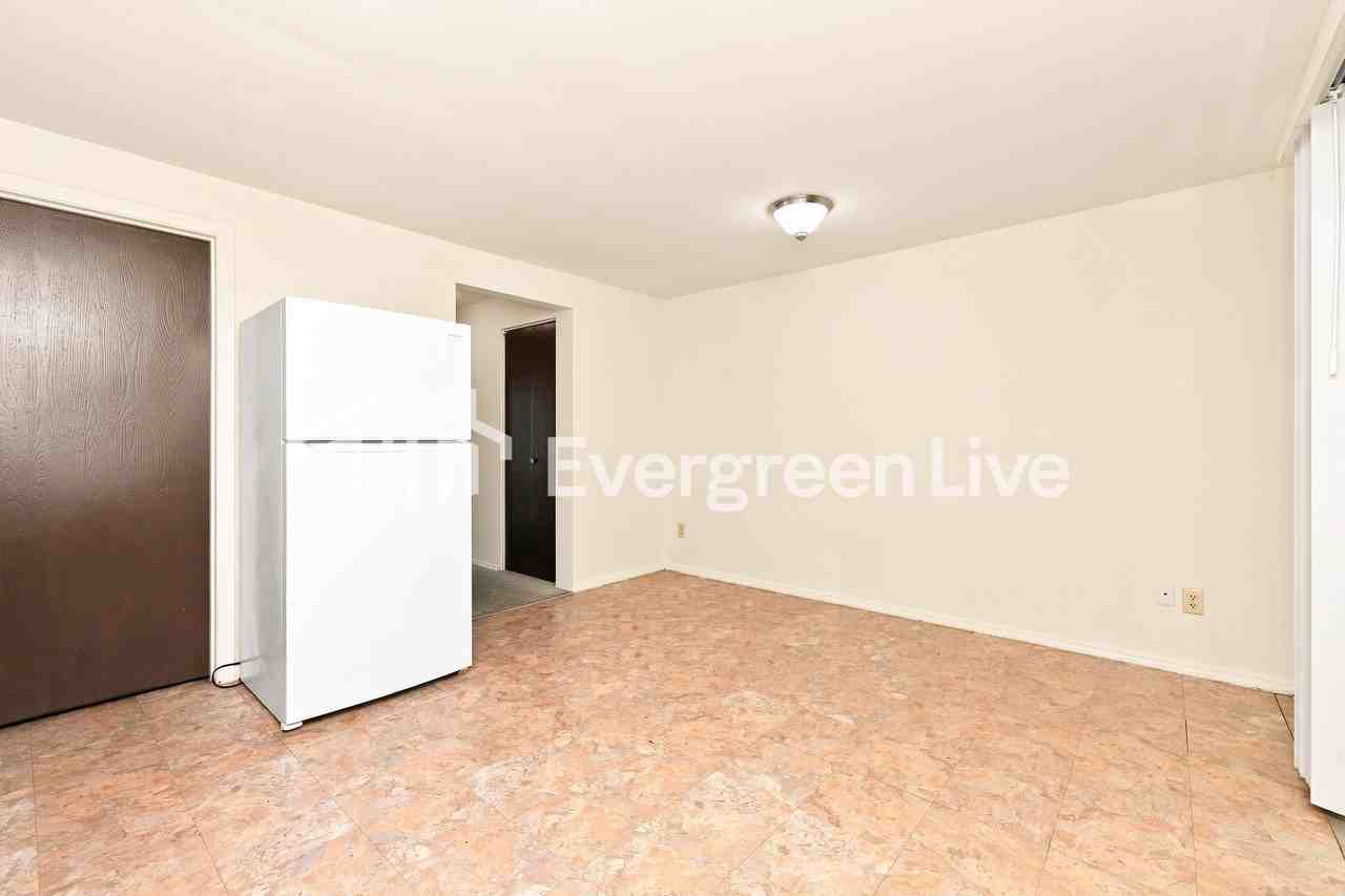 8271 Mount Carmel St - Photo 7 of 15
