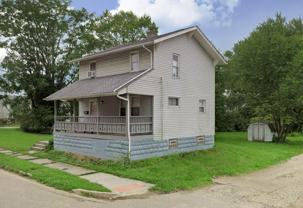 1645 Superior Ave Ne - Photo 1 of 1