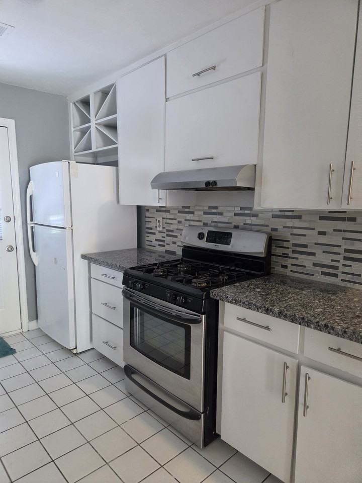3151 Davenport Rd #A - Photo 3 of 7