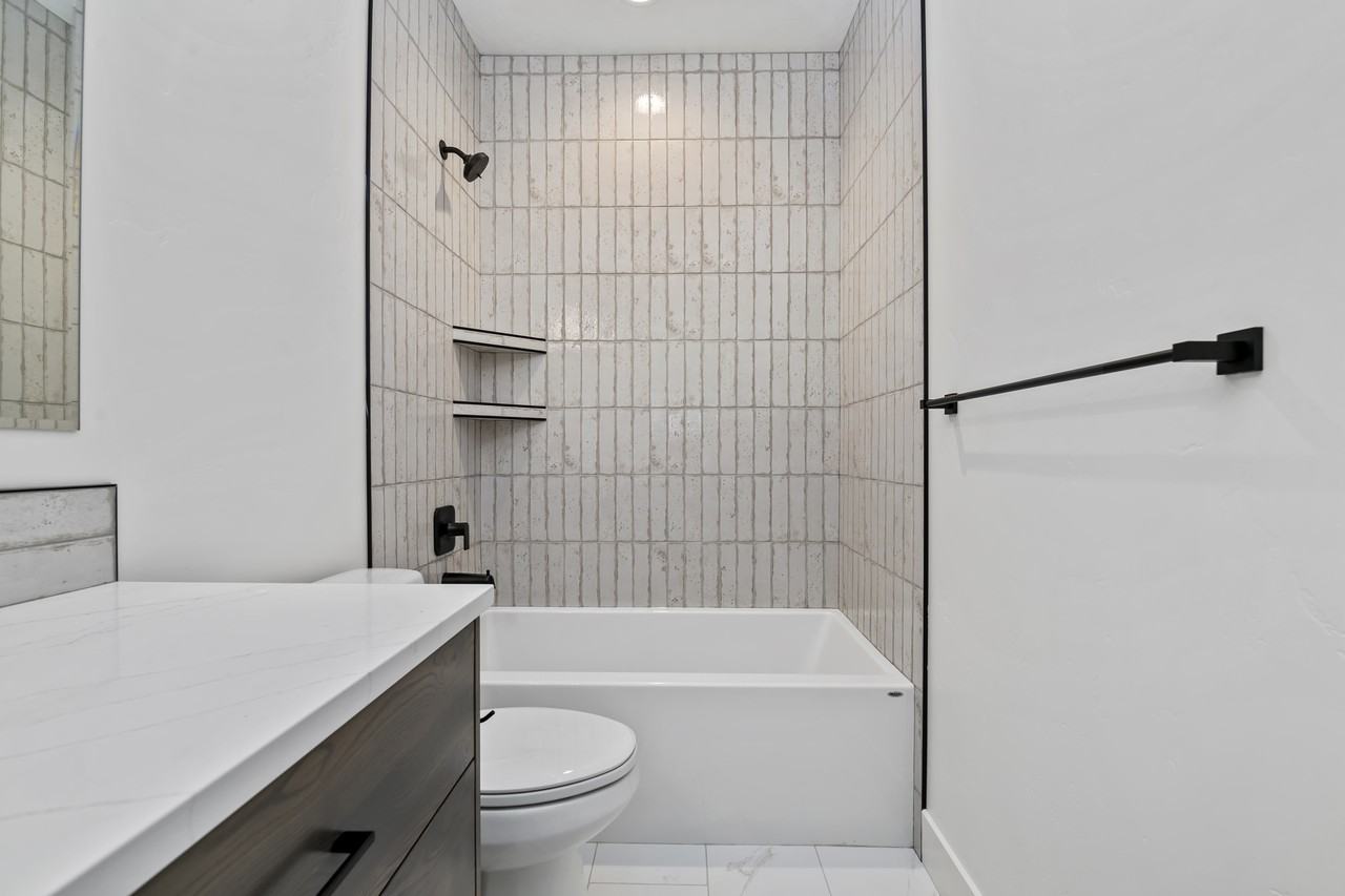 1715 N 31st St #1715 - Photo 4 of 33