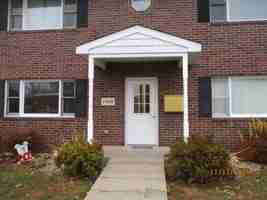 featured image of 1490 Tower Dr #3