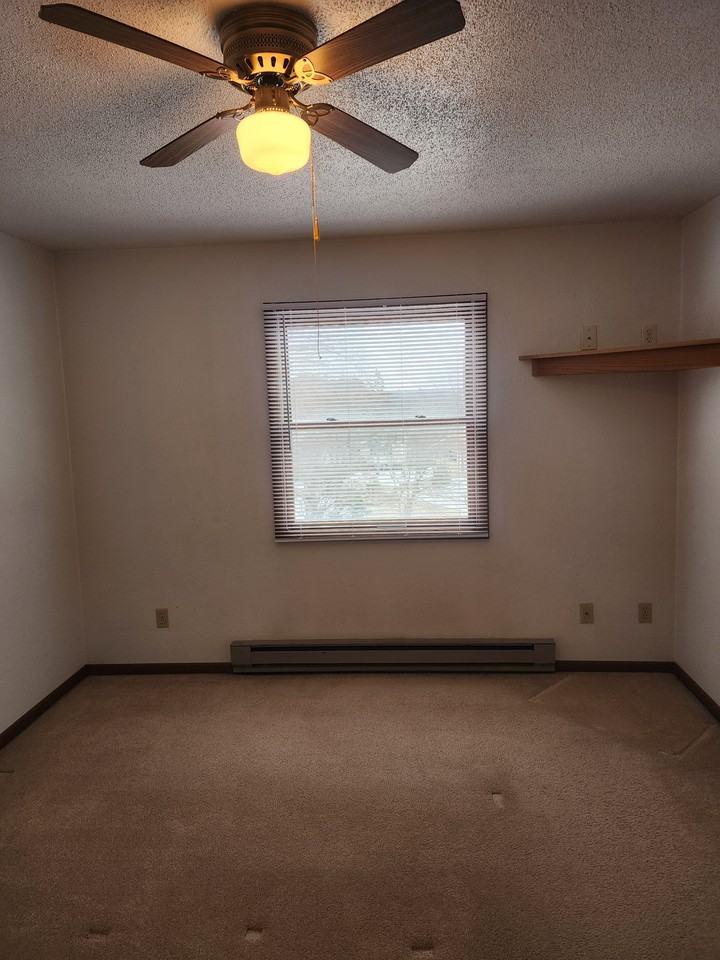 1490 Tower Dr #3 - Photo 6 of 10