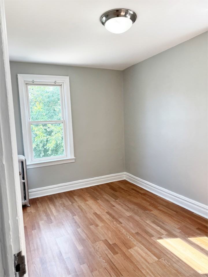 376 Union St - Photo 5 of 19