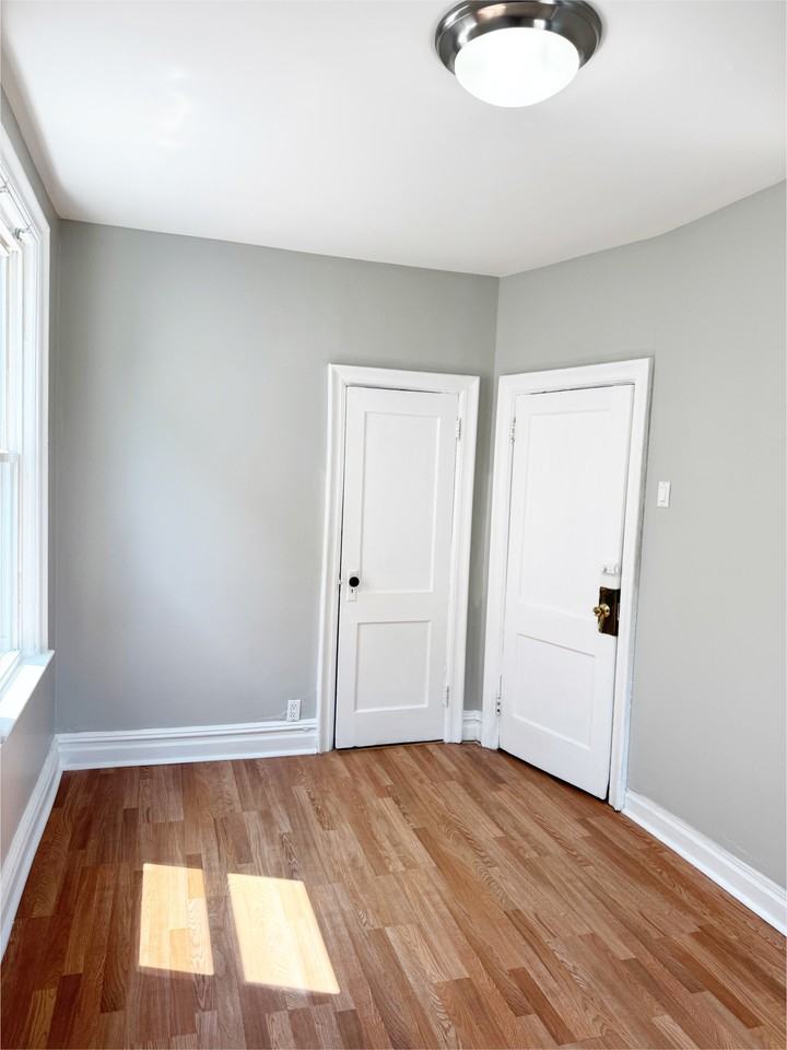 376 Union St - Photo 6 of 19