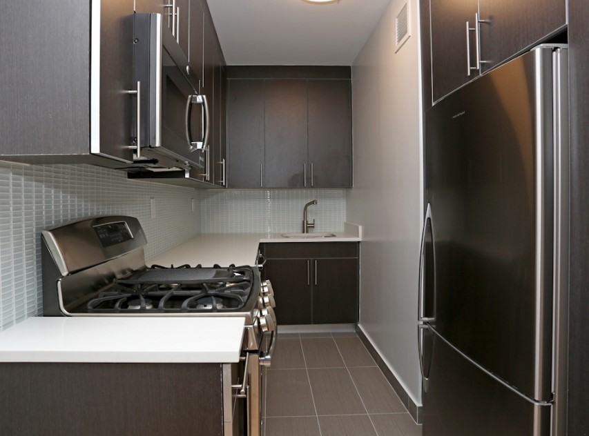 419 W 52nd St #416 - Photo 3 of 9