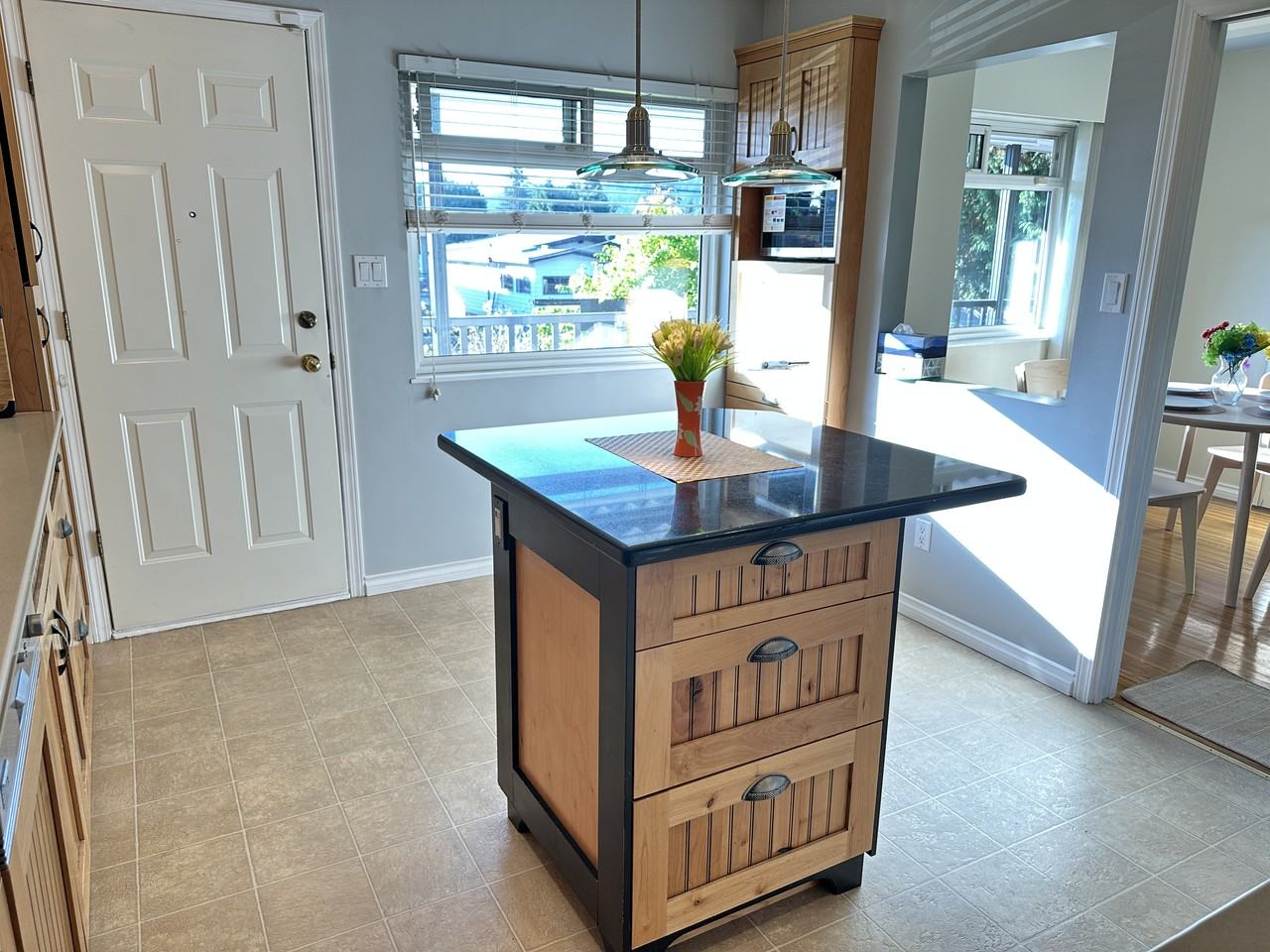 702 Blue Mountain Street - Photo 4 of 17