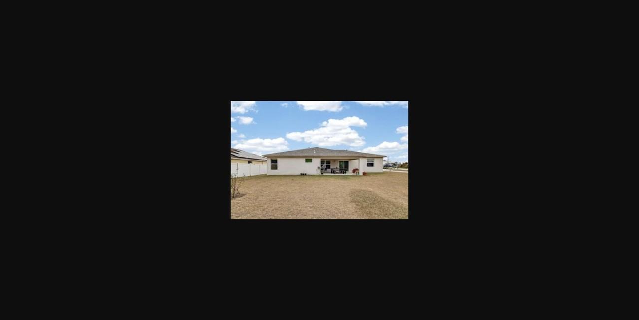 585 Southwest Jeanne Avenue - Photo 2 of 12