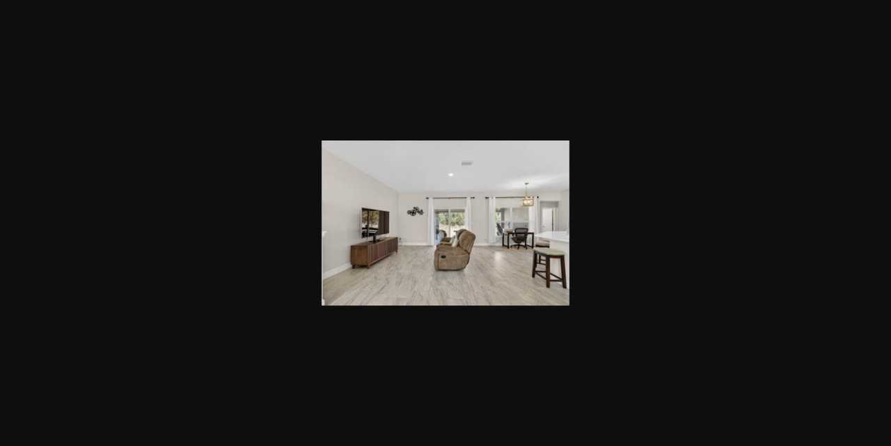 585 Southwest Jeanne Avenue - Photo 3 of 12