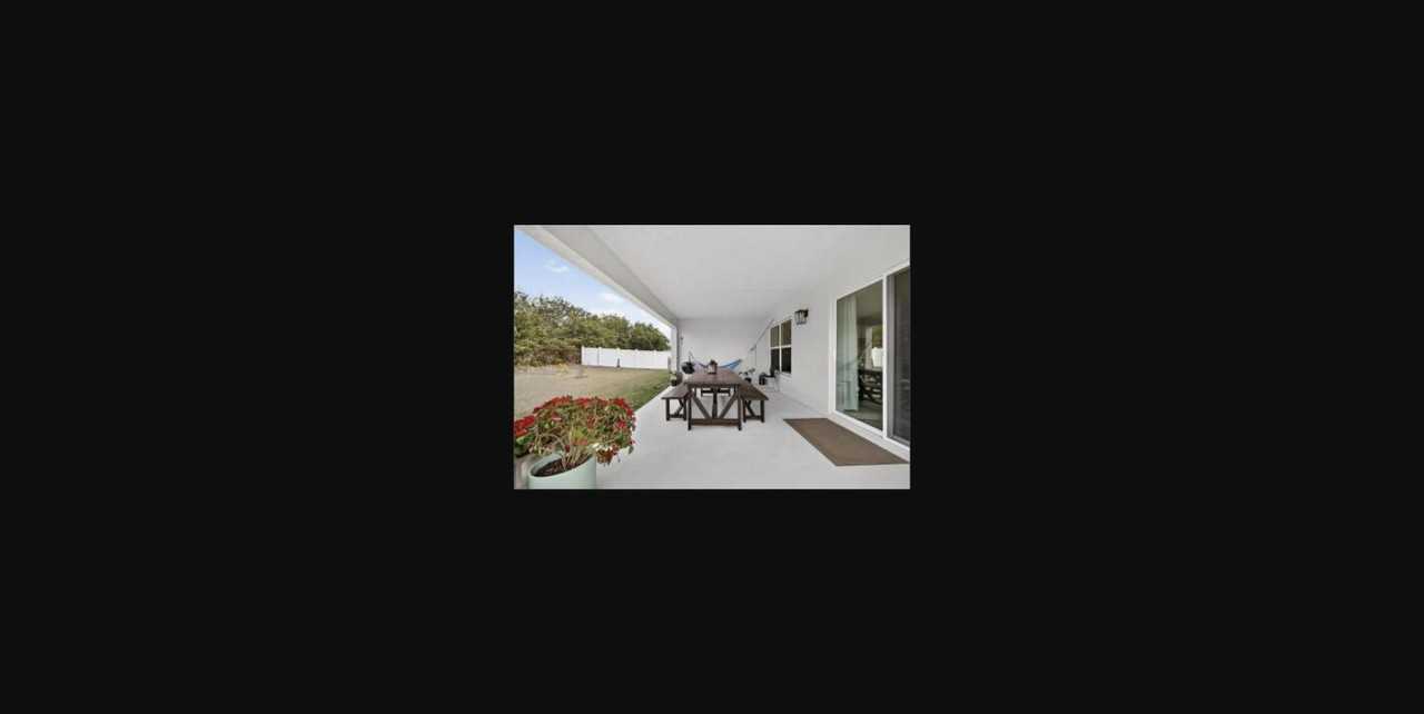 585 Southwest Jeanne Avenue - Photo 7 of 12