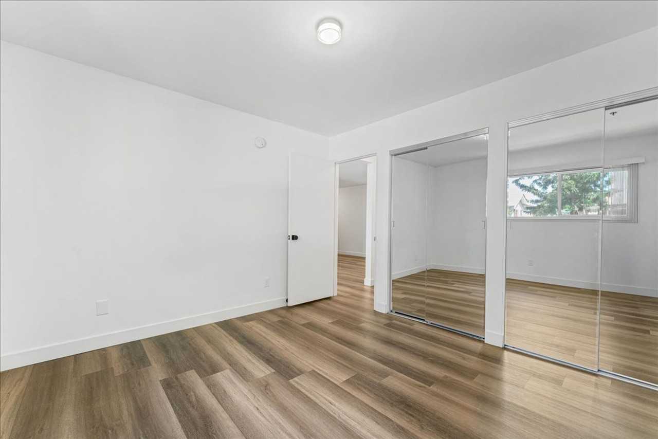 2736 Pomeroy Ave - Photo 6 of 11