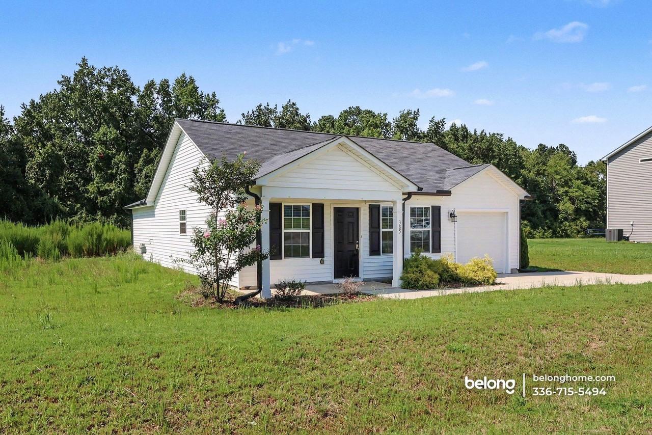 385 Dasu Dr - Photo 2 of 18
