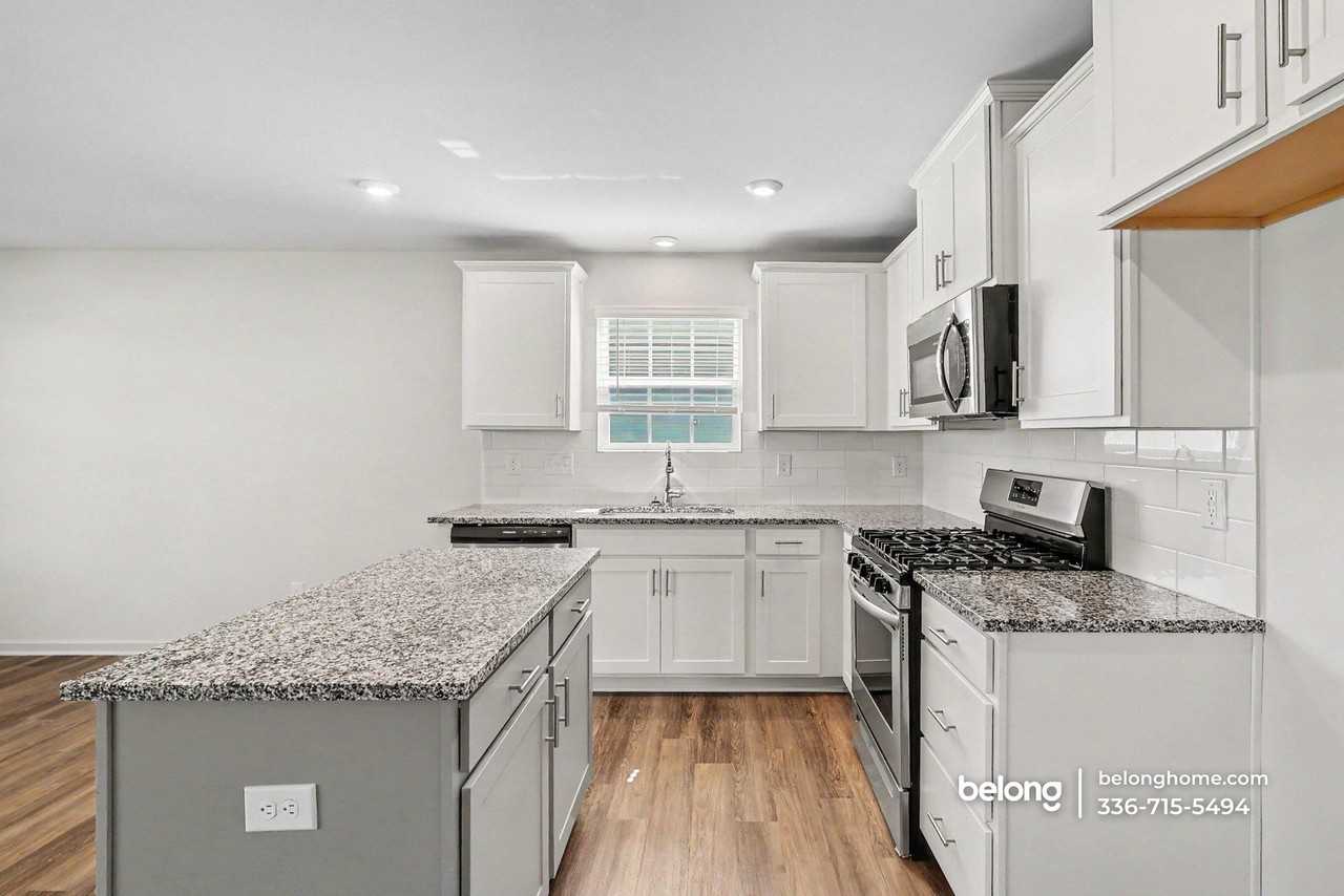 385 Dasu Dr - Photo 7 of 18