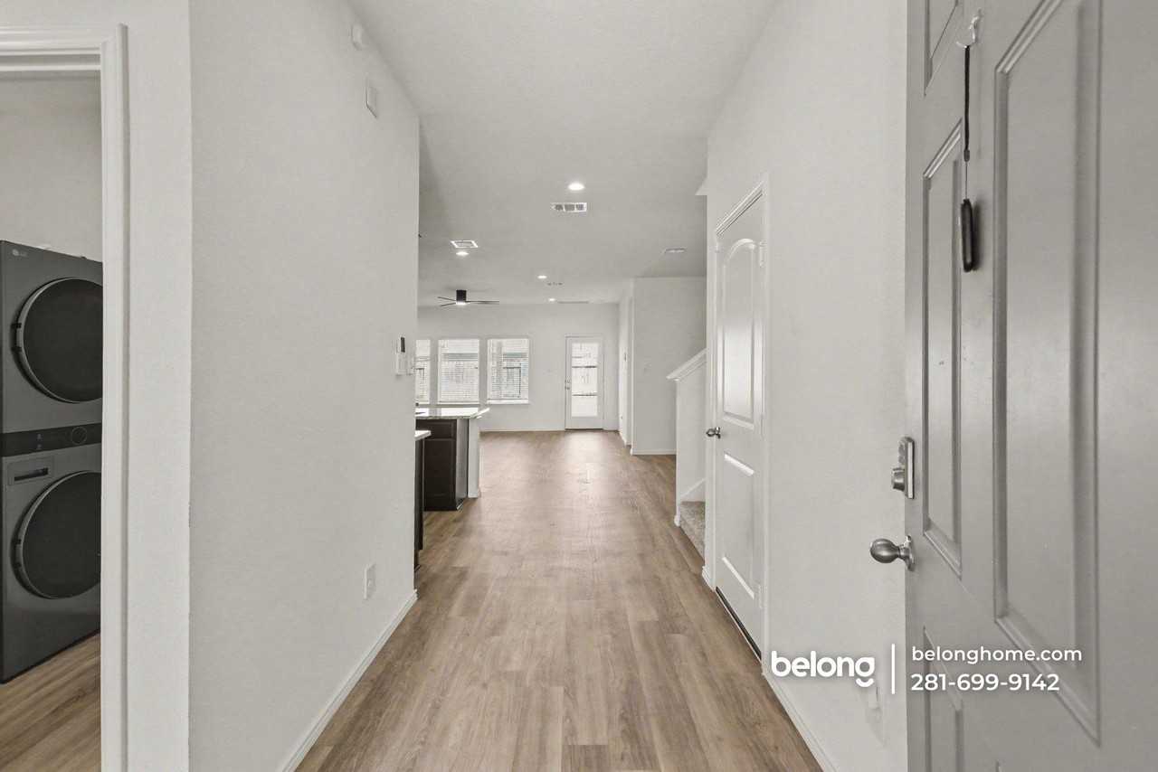 21427 Hawthorn Prairie Dr - Photo 5 of 27
