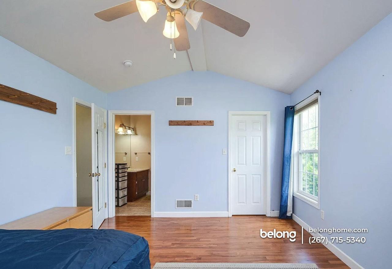 134 Michigan Dr - Photo 2 of 7