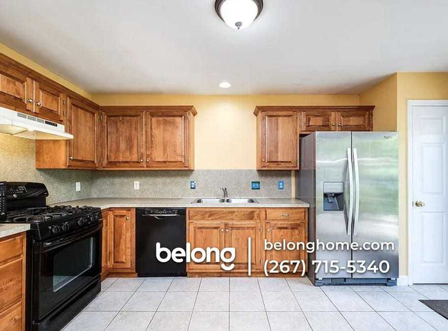 134 Michigan Dr - Photo 3 of 7