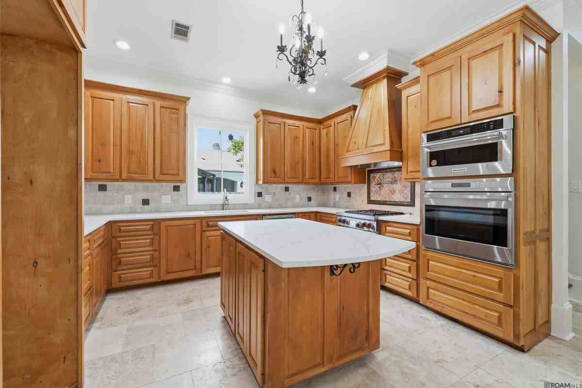 926 Crown Way - Photo 6 of 35