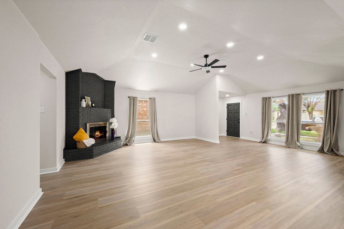 11534 Willwood Dr - Photo 3 of 13