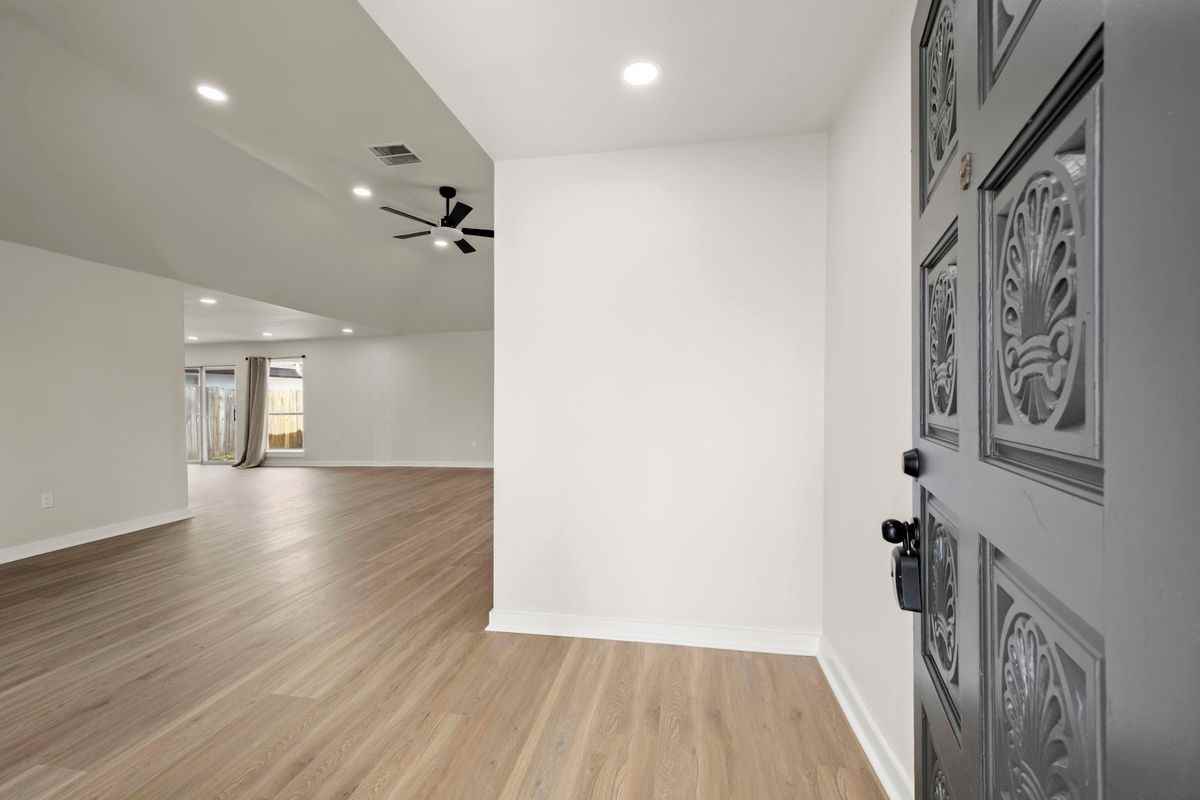 11534 Willwood Dr - Photo 4 of 13