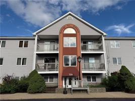 featured image of 728 Beverage Hill Ave ##8