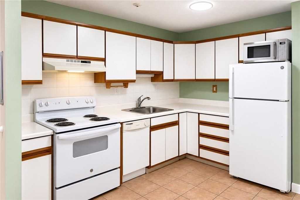 728 Beverage Hill Ave ##8 - Photo 2 of 12