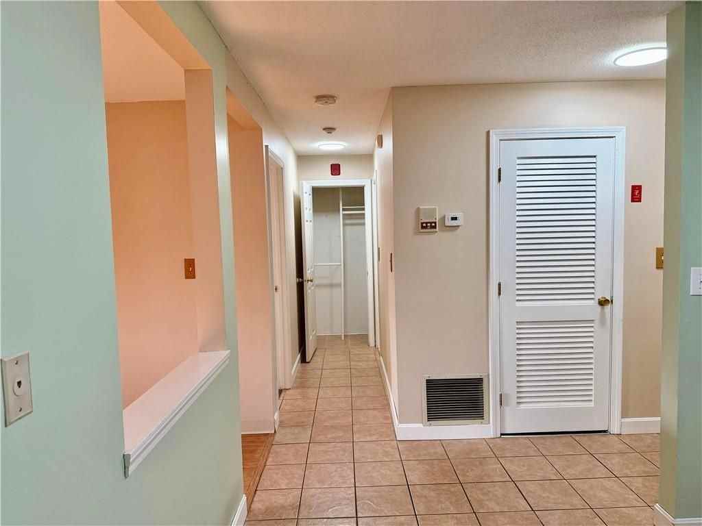 728 Beverage Hill Ave ##8 - Photo 6 of 12