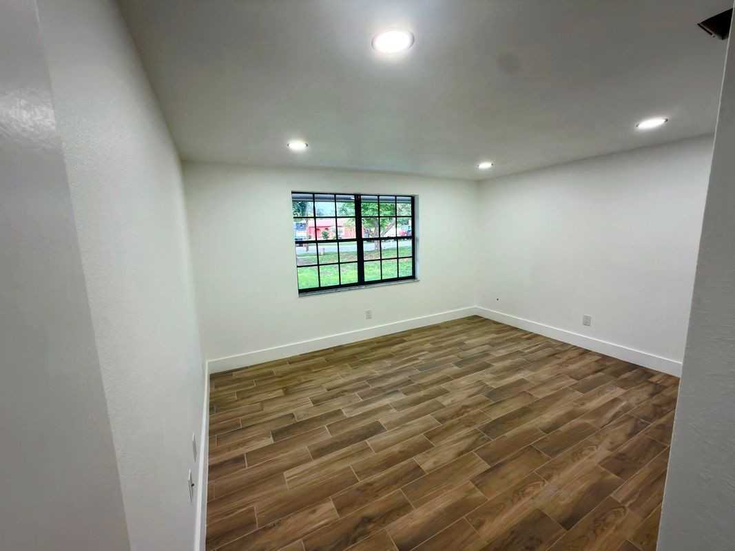 1123 Foggy Ridge Pkwy - Photo 4 of 9