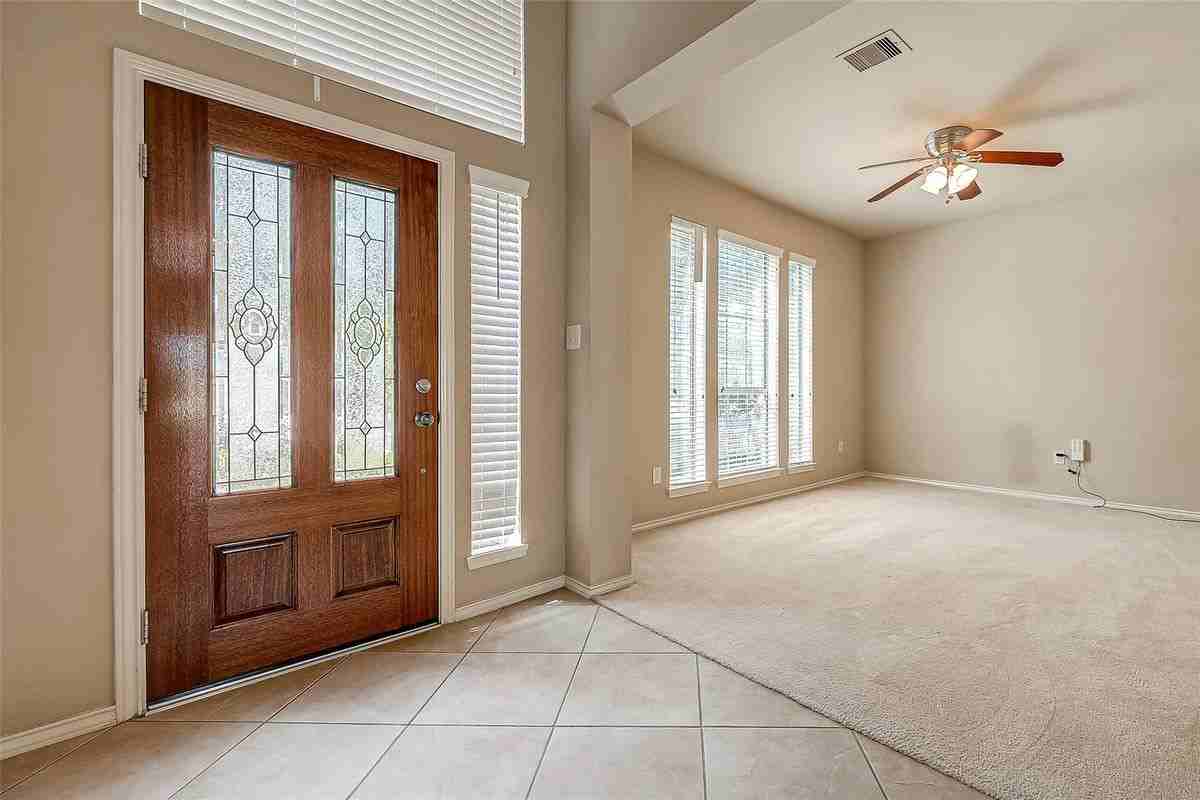 16010 Juniper Shores Dr - Photo 3 of 13