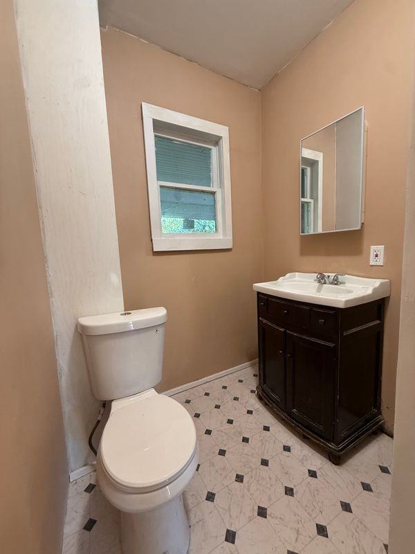 170 King St - Photo 5 of 15
