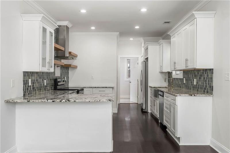 954 Byron Dr Sw - Photo 4 of 20