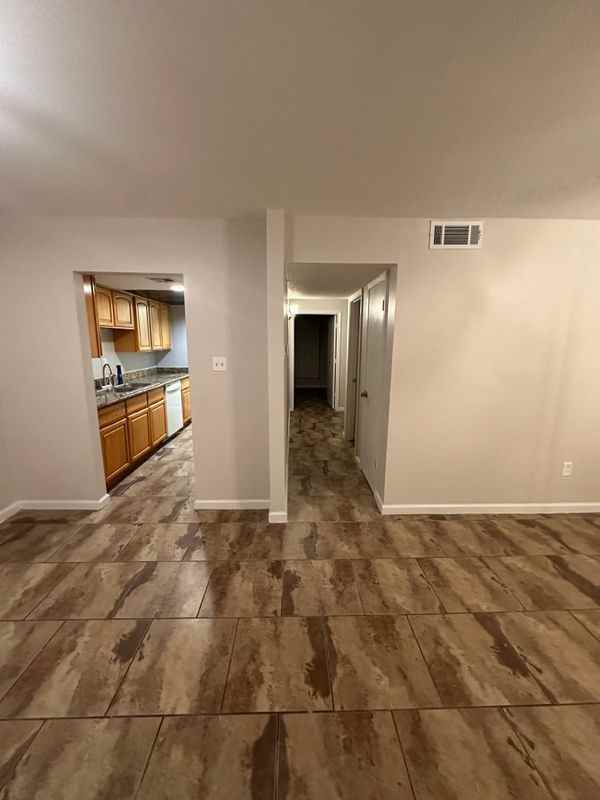 6901 Boston Dr - Photo 3 of 8