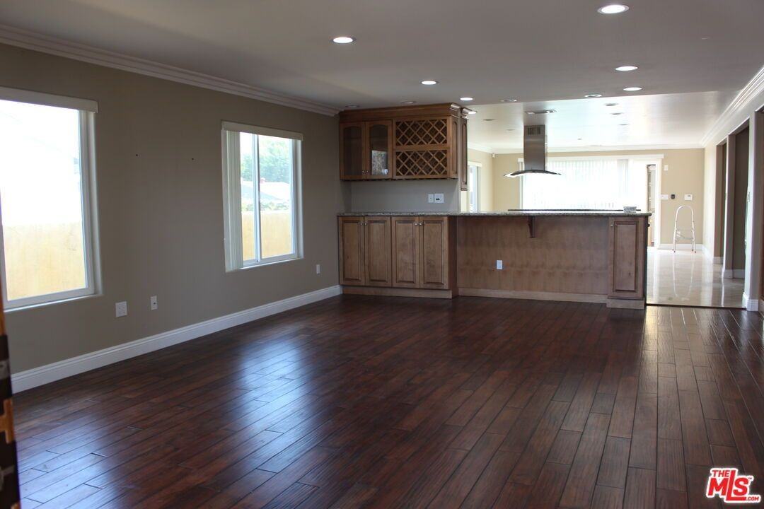 2820 W 154th St - Photo 3 of 23