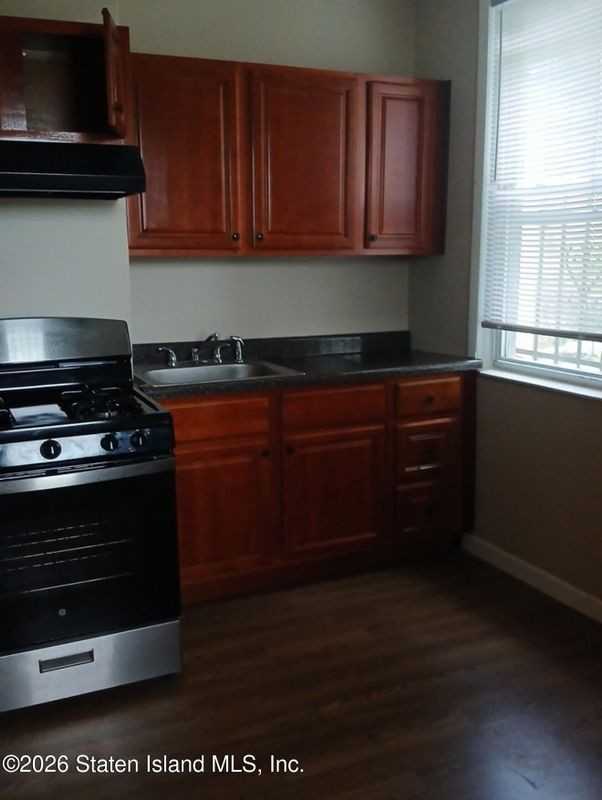 24 Clinton Ave ##1 - Photo 2 of 9